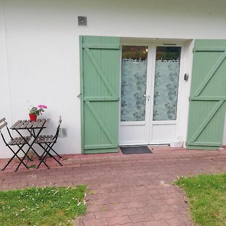 Appartement De Plain Pied Dans La Verdure Yerres Luaran gambar
