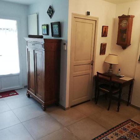 Appartement De Plain Pied Dans La Verdure Yerres Luaran gambar