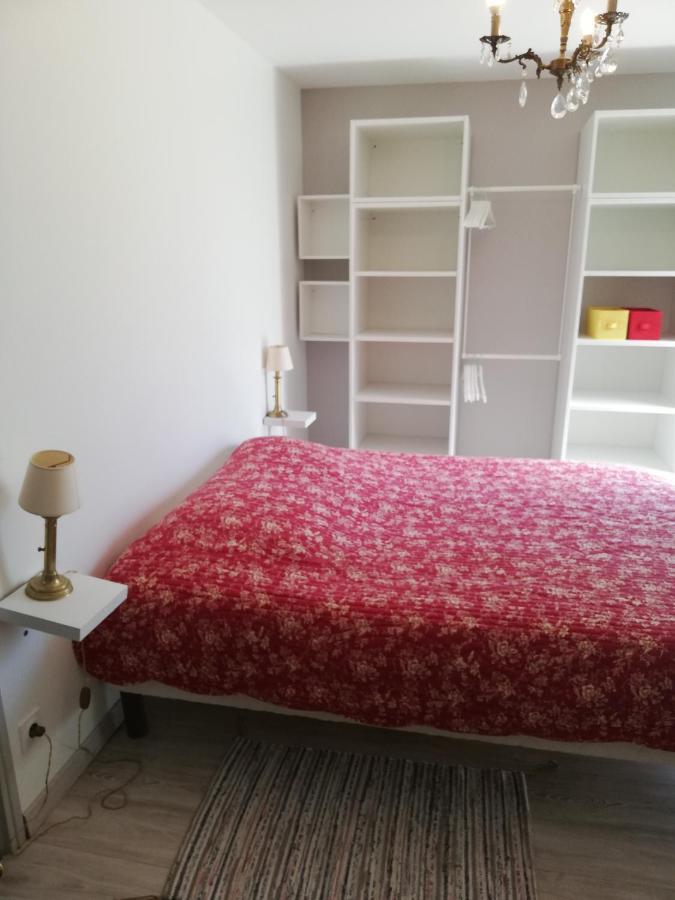 Appartement De Plain Pied Dans La Verdure Yerres Luaran gambar