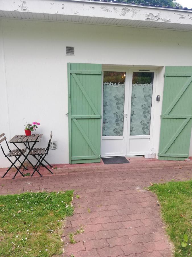 Appartement De Plain Pied Dans La Verdure Yerres Luaran gambar