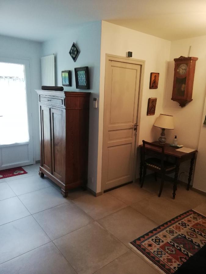 Appartement De Plain Pied Dans La Verdure Yerres Luaran gambar